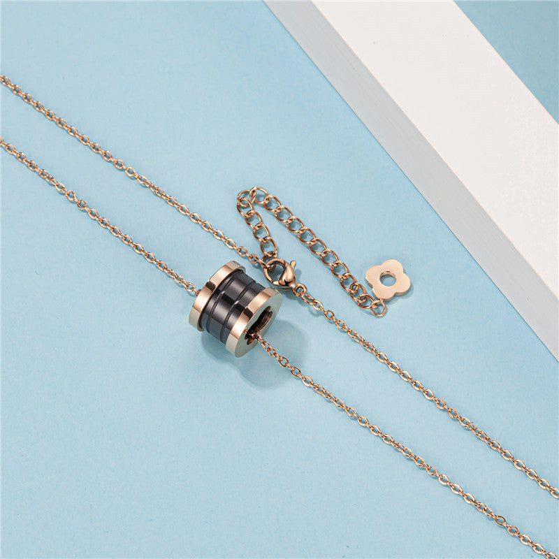 Praelinos Lucky Clover Pendant Necklace